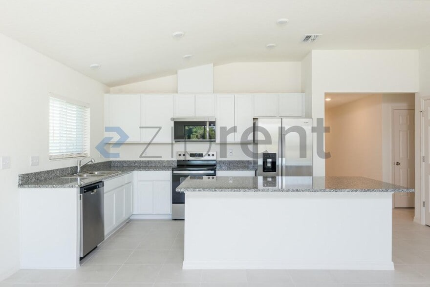 Building Photo - 9286 Sandy Bluffs Circle