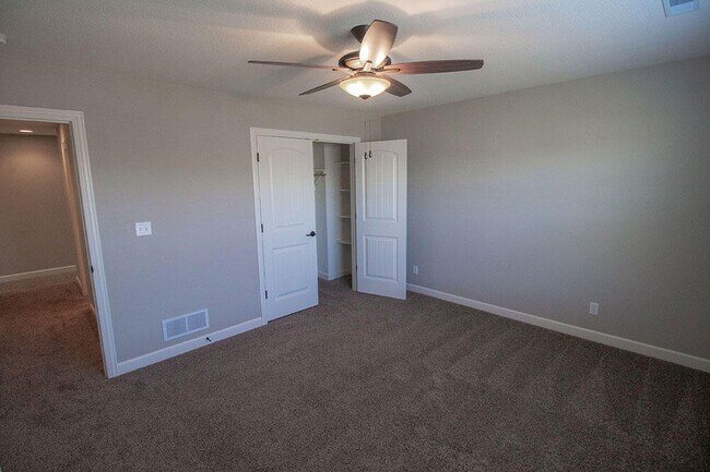 Building Photo - 7407 Pemberton Dr