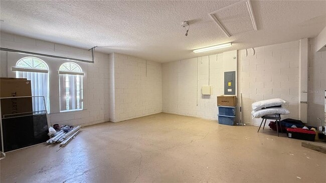 Building Photo - 139 Minniehaha Cir