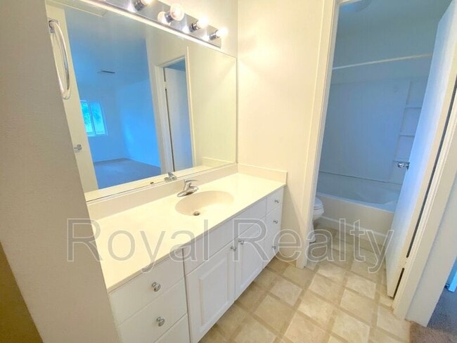 Building Photo - 91-1123 Kanela St.