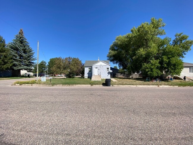Building Photo - 3 Bedroom Located in Grace Idaho