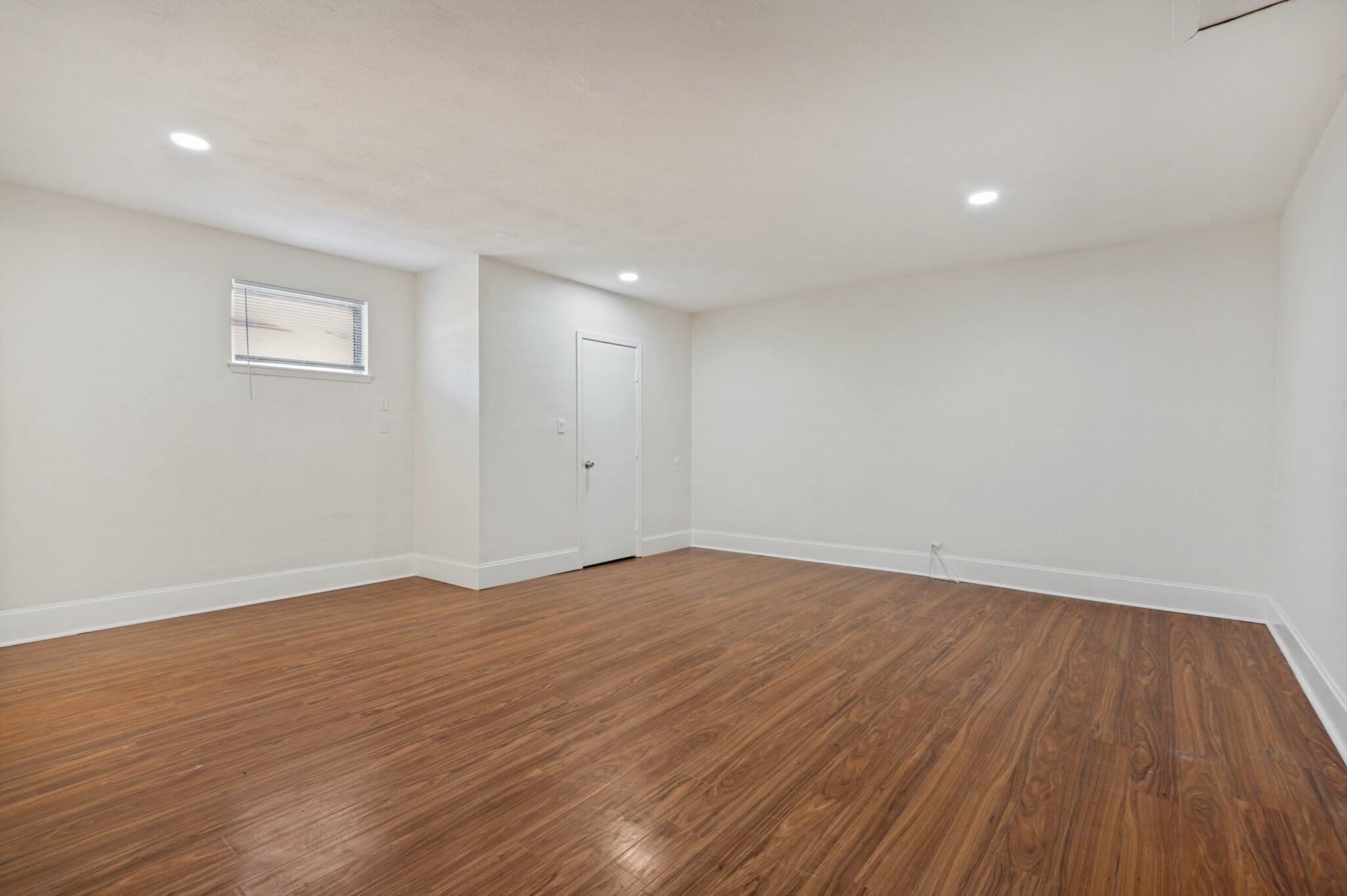Building Photo - 1818 Highland Dr