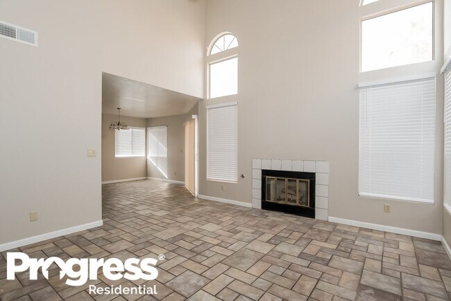 Building Photo - 8024 Festivity Cir