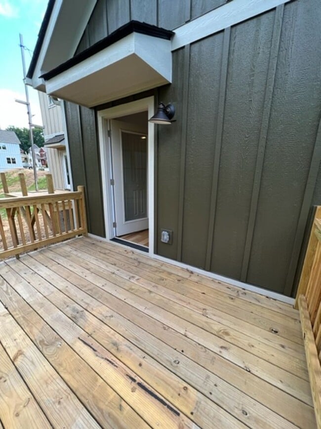 Building Photo - New Construction Weaverville Rental
