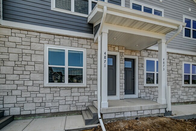 Building Photo - 4873 Lacy Rd