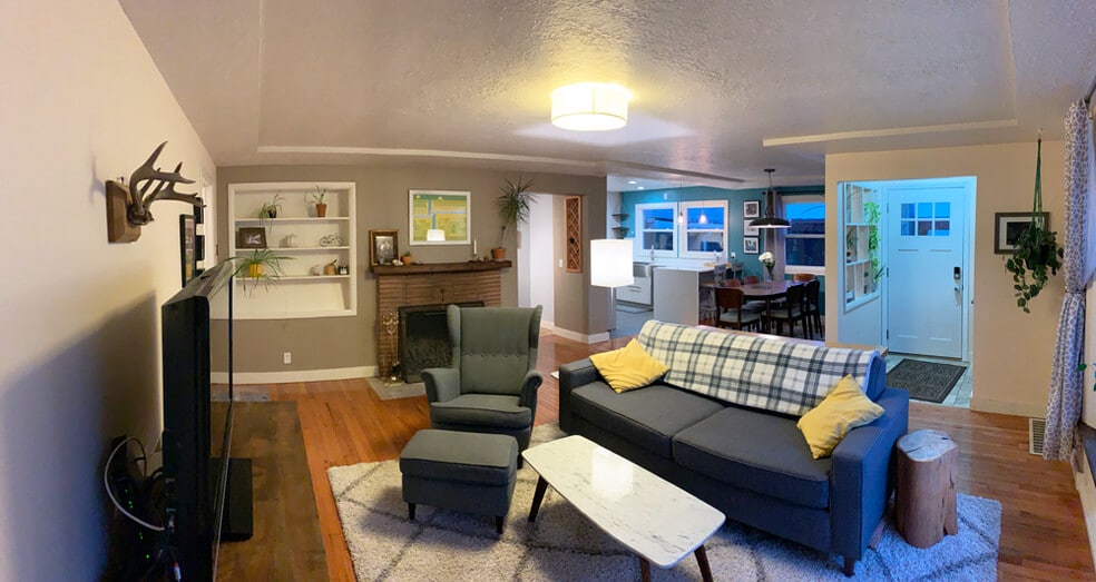 Building Photo - 5023 NE Sumner St