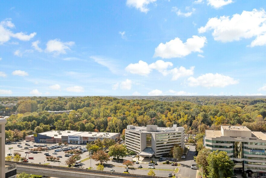 Building Photo - 1751 Pinnacle Dr