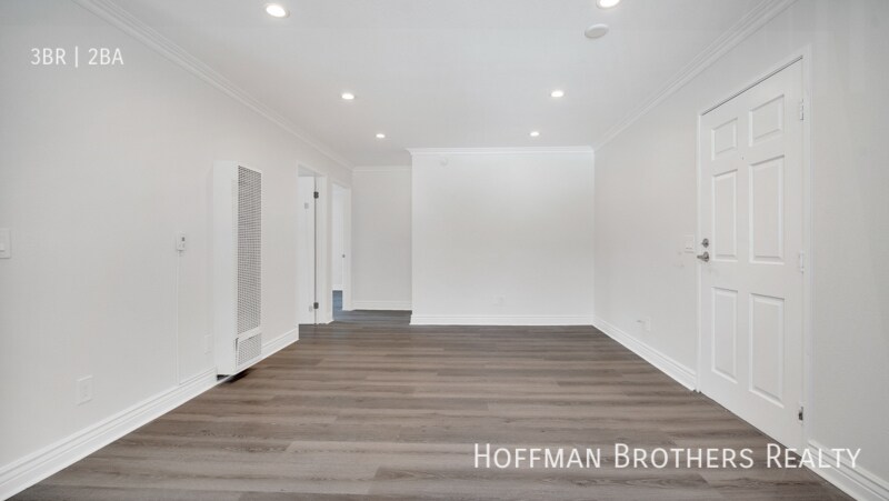 Building Photo - 227 S Carondelet St