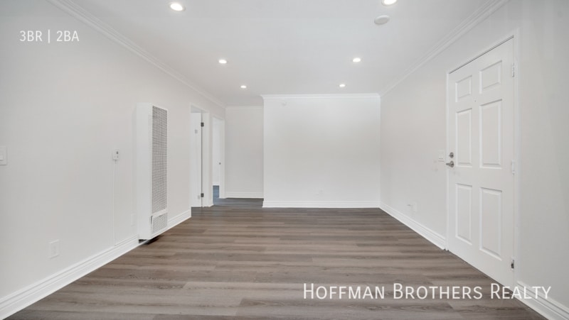 Building Photo - 227 S Carondelet St