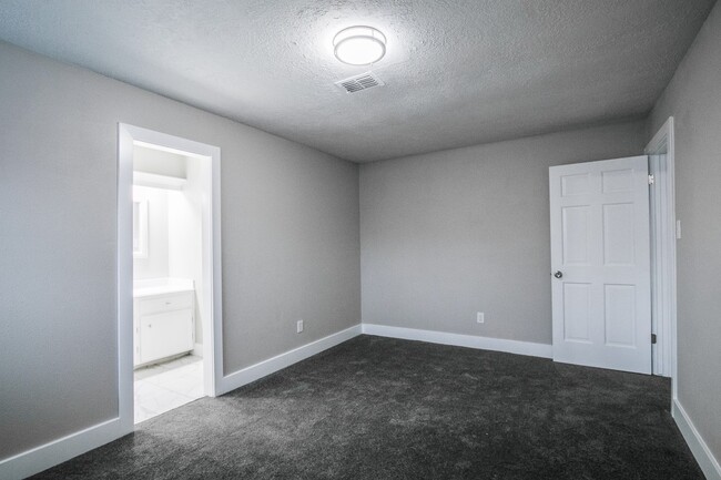 Building Photo - 16623 Wimbledon Forest Dr