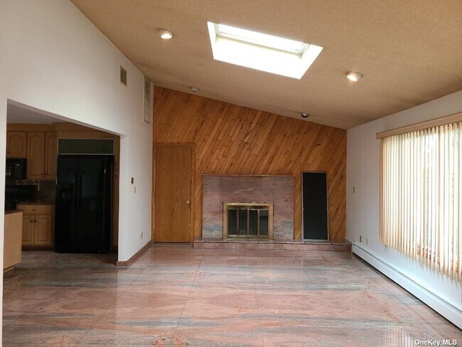 Building Photo - 131 Lexington Ave