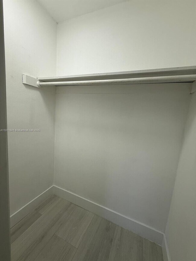 Building Photo - 651 N 73rd Ave