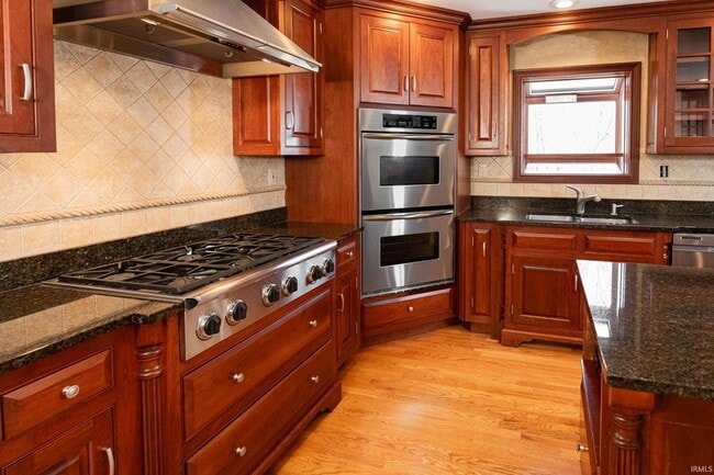 Building Photo - 3516 S Ashwood Dr