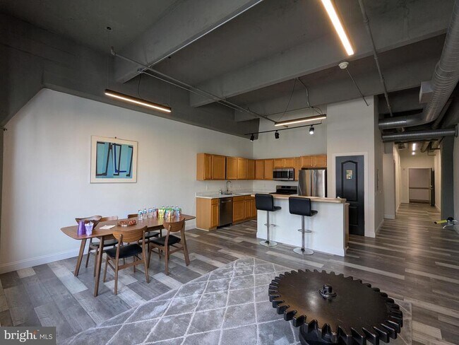 Building Photo - 511 N Broad St