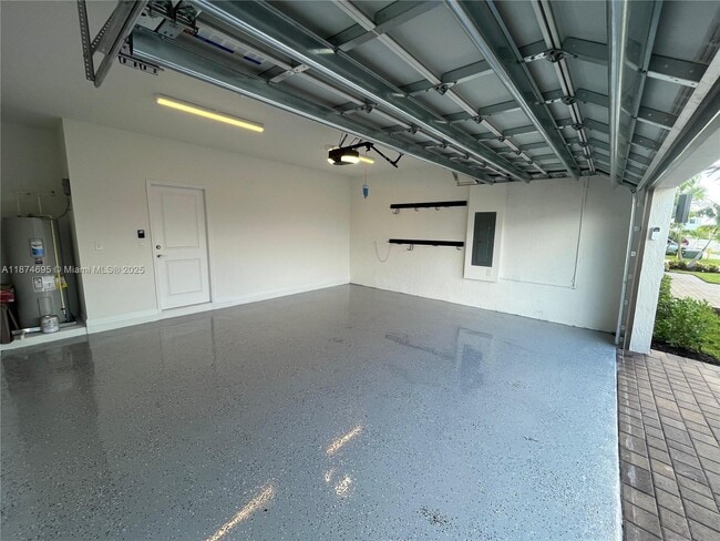 Building Photo - 2600 SE 25th St