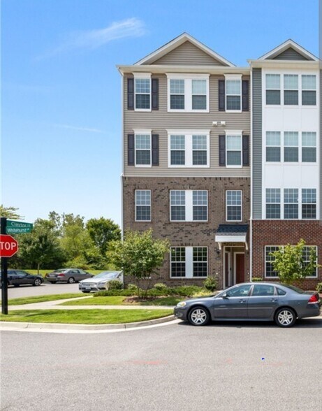 Building Photo - 5900 Whitehurst Ln