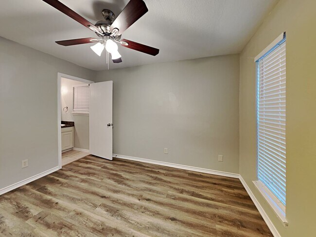 Building Photo - Newly Renovated Single Family Home | 3 BR/1.5BA | 2-Car Covered Parking | Covered Patio