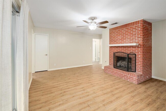 Building Photo - 8609 Melshire Dr