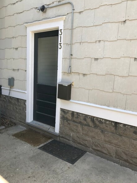 Entrance - 313 E Davenport St