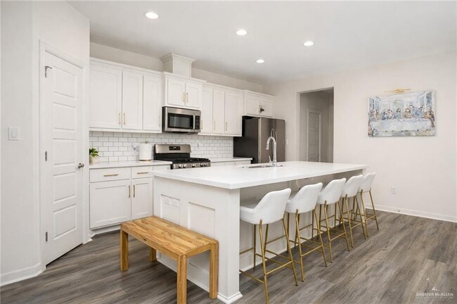 Building Photo - 11 N 13th St