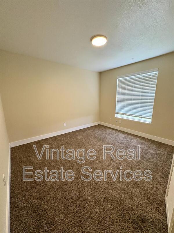 Building Photo - 305 W Grant St