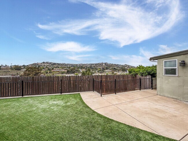 Building Photo - SD: Charming 2BD/2BA Home in La Mesa with Wraparound Porch, Turf Backyard & Attached Garage