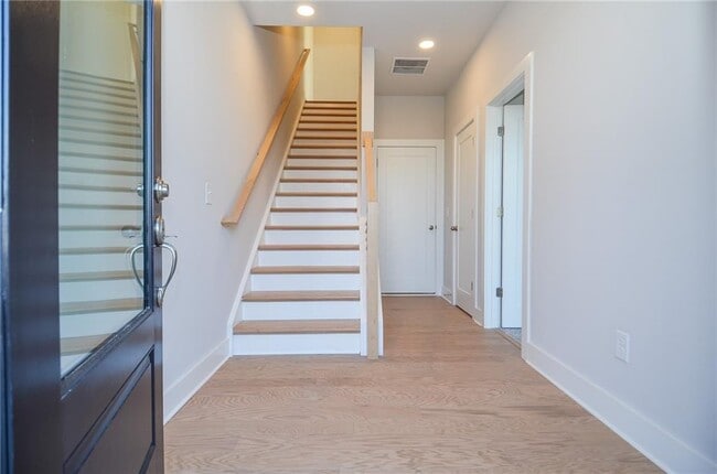 Building Photo - 2316 Mockernut Trl