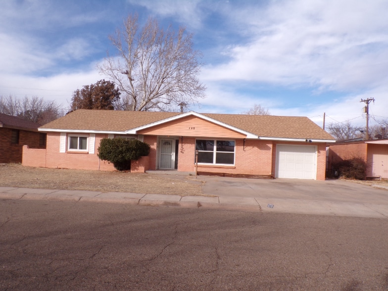 Primary Photo - 128 E Yucca Ave