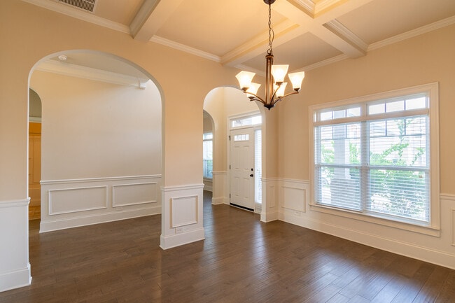 Building Photo - 1037 Dietrich Ln