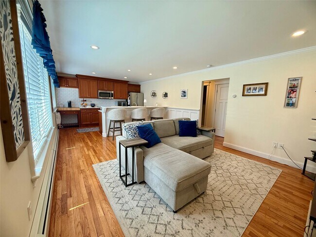Building Photo - 250 Beechwood Ave
