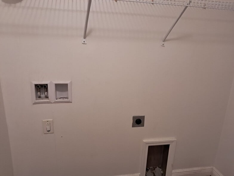 Building Photo - Beautiful 3 Bedroom +Den Pool Home for Rent!!!