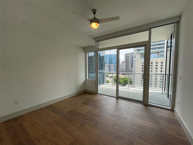 Building Photo - 3099 Nowitzki Way