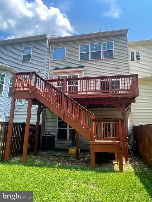 Building Photo - 327 Woodstream Blvd