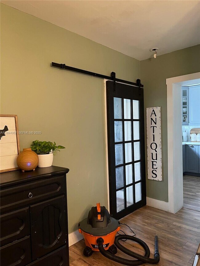 Building Photo - 8301 SW 27th Terrace