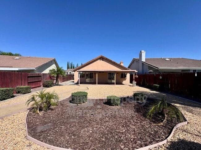 Building Photo - 27081 School Park Dr