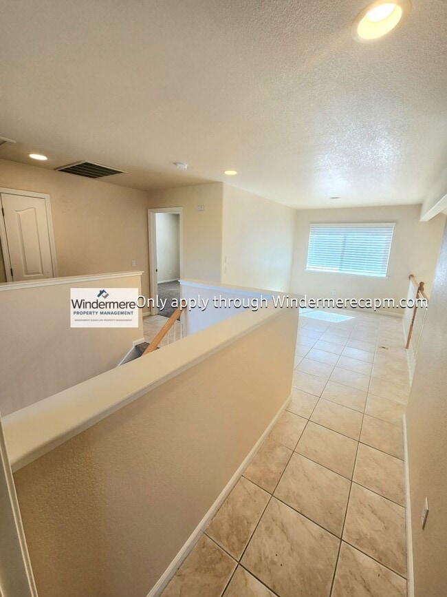 Building Photo - Gorgeous Home in Natomas!