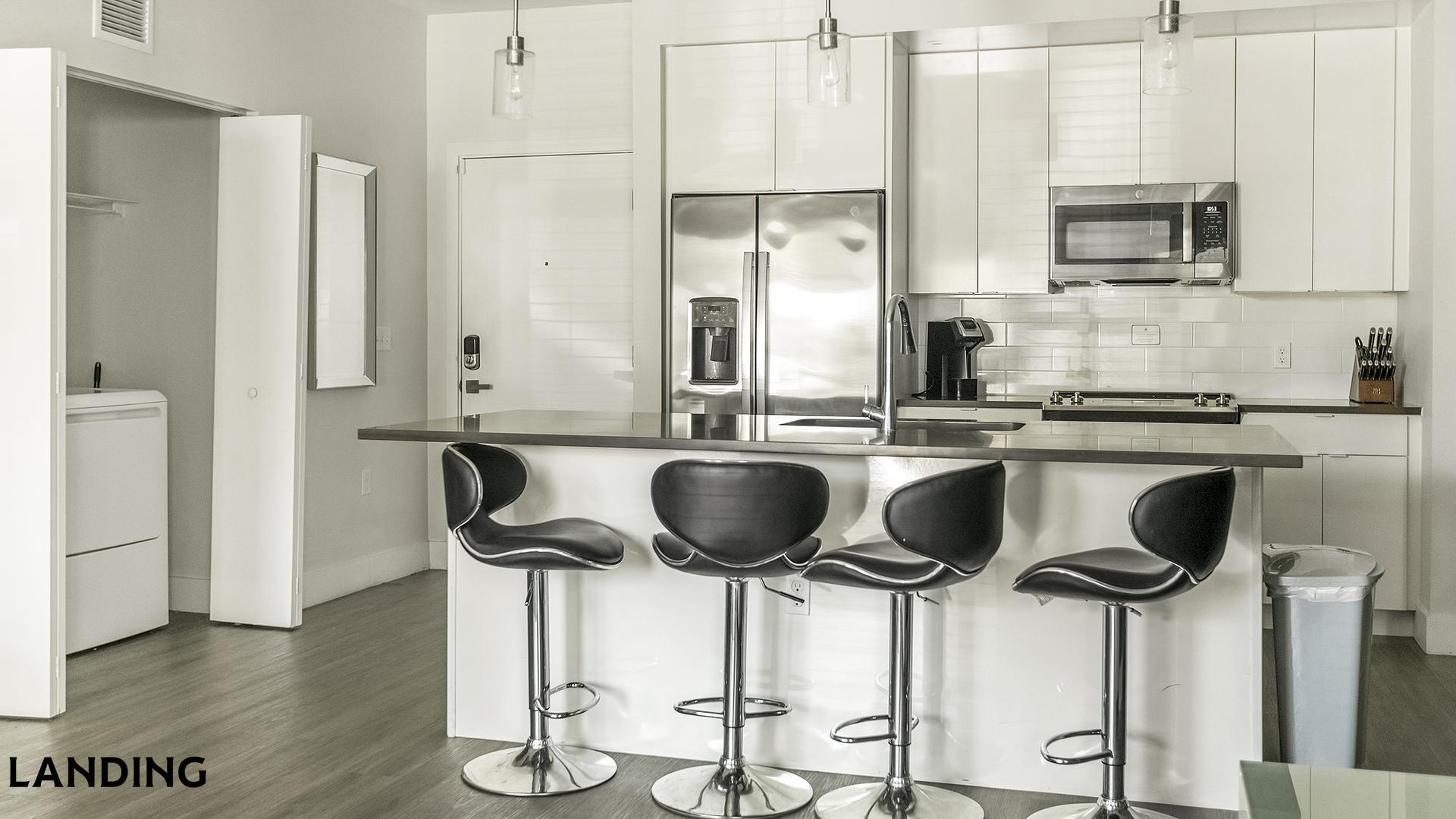 Building Photo - 4950 W Prescott St