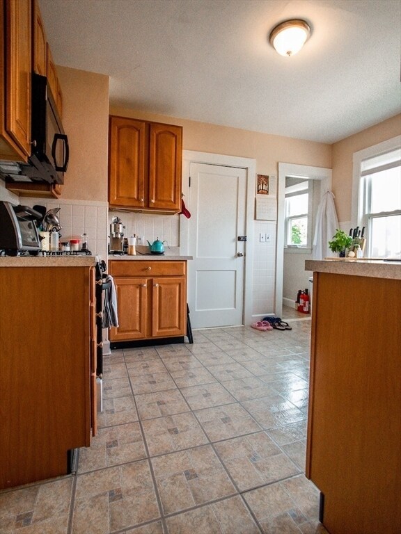 Building Photo - 21 Bradwood St