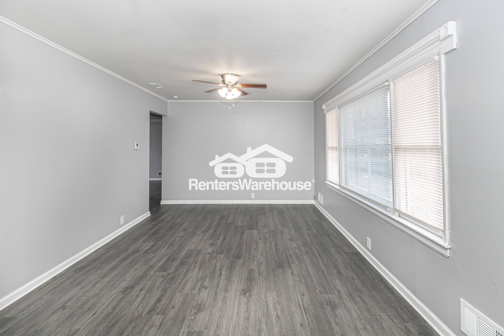 Building Photo - 10741 Cambridge Ave