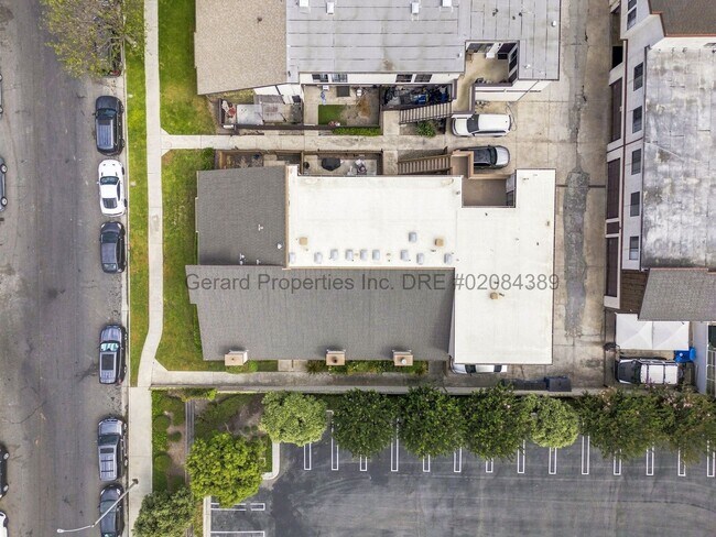 Building Photo - 16762 Viewpoint Ln
