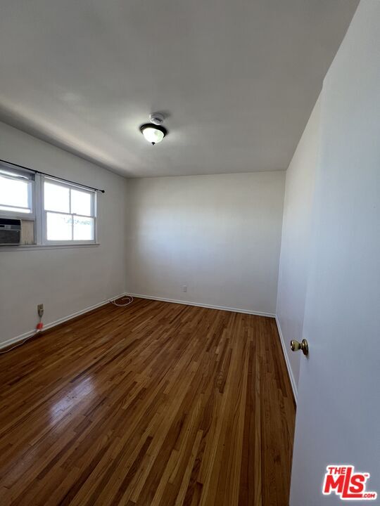 Building Photo - 873 N Hoover St