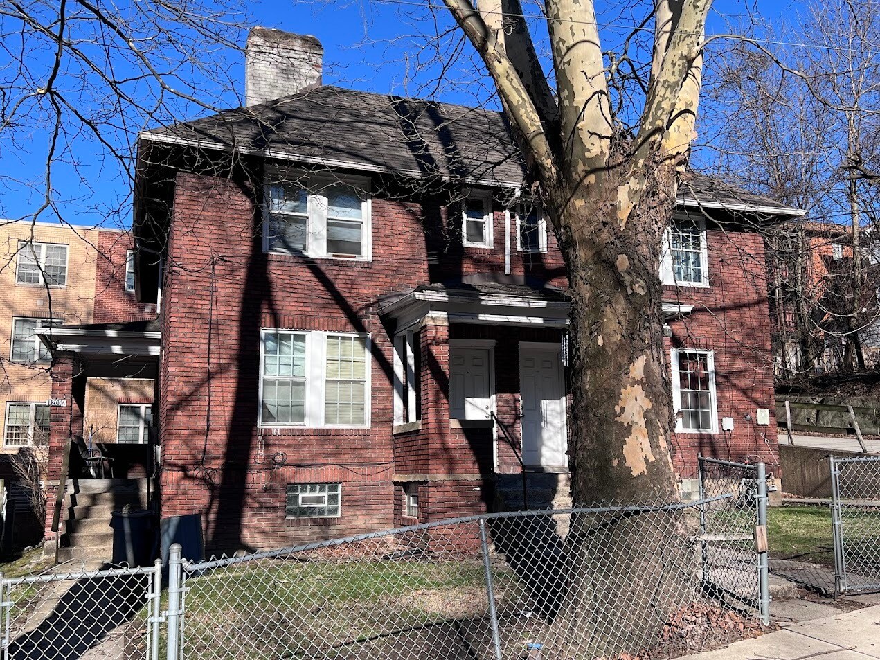 Building Photo - 1205 Sarah St