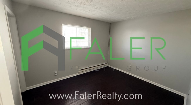 Building Photo - 1626 Darst Ave