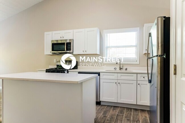 Building Photo - 5 Bedroom Pet-Friendly Home in Conley, GA with Main Street Renewal
