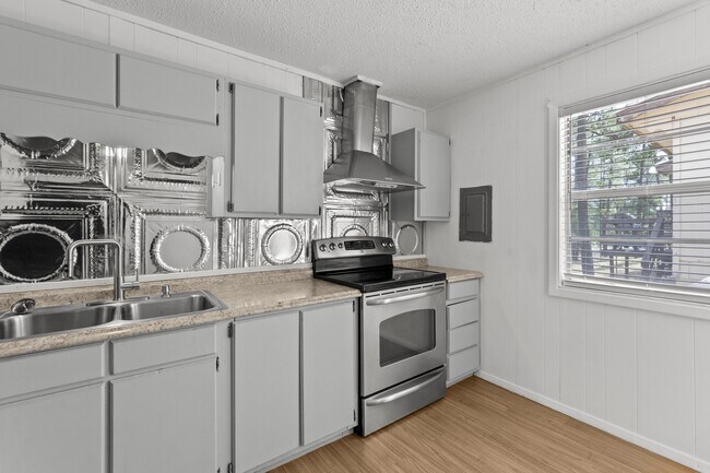 Building Photo - 110 Apache Hills Dr