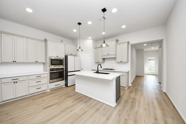 Building Photo - 25931 Dawning Torch Trce