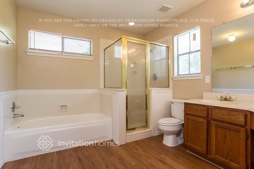 Building Photo - 11510 Labarre Dr