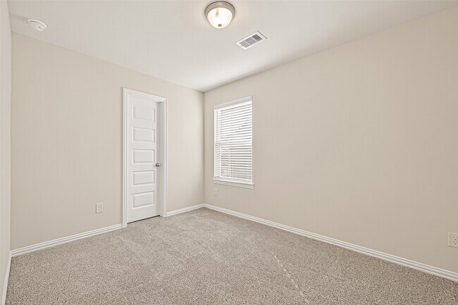 Building Photo - 27922 Western Crk Ct