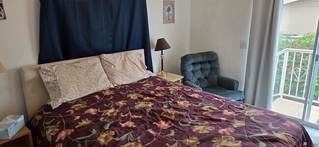 Building Photo - 5707 E 32nd St