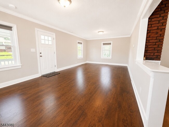 Building Photo - 28 Mabie St